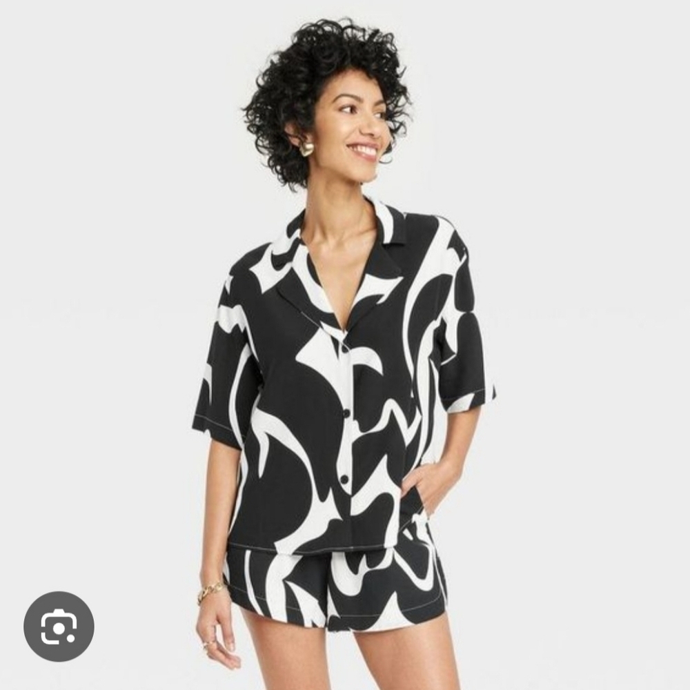 NWT A New Day Black and White Abstract Button Down Shirt